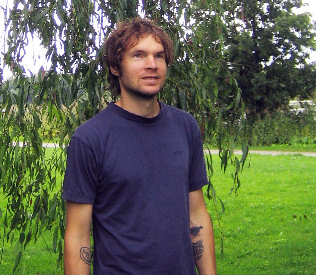 Anti-Fascist Sports, Autonomen, and PhDs: An Interview with Gabriel Kuhn Anti-Fascist Sports, Autonomen, and PhDs: An Interview with Gabriel Kuhn